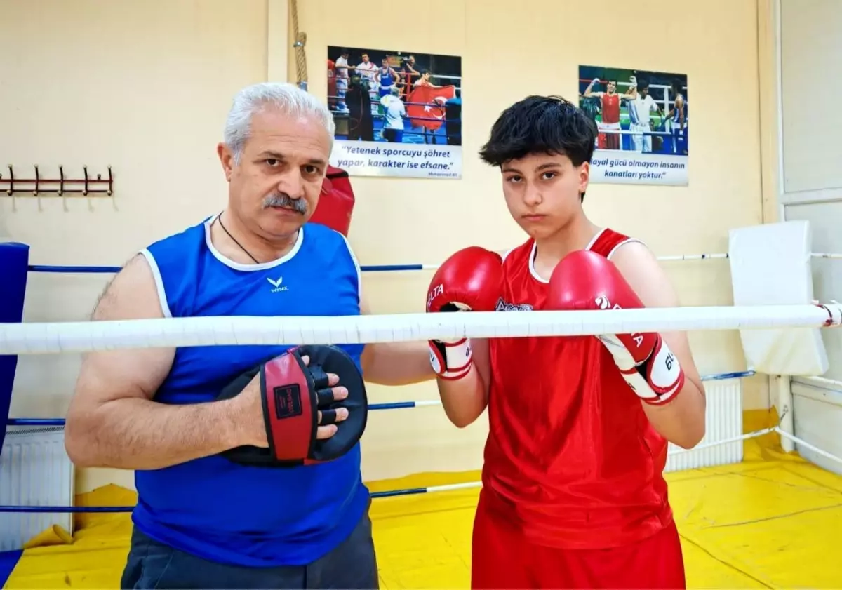 elazigli-aygul-ozdemir-turkiye-boks-sampiyonasinda-ucuncu-oldu-1hxPsNHU.jpg