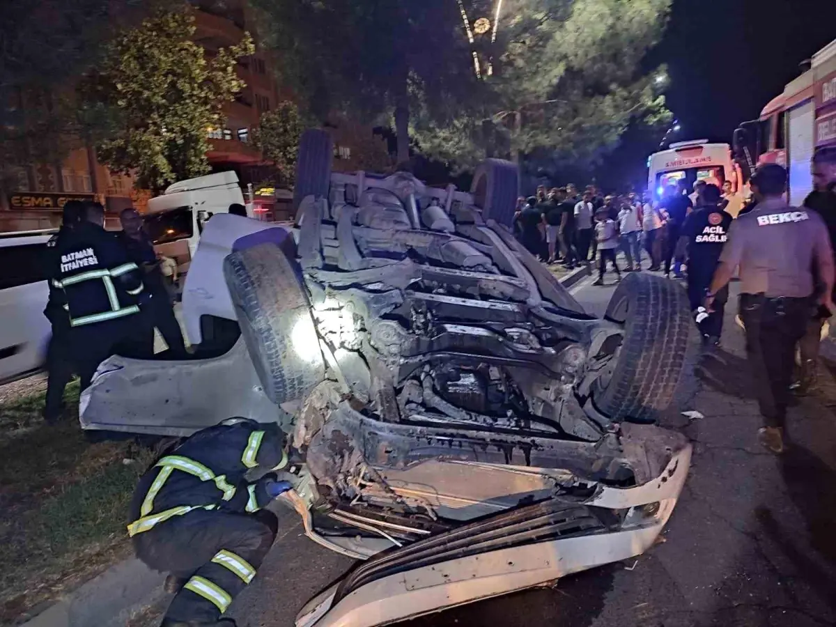 batmanda-hafif-ticari-arac-devrildi-2-yarali-WgOKXE88.jpg