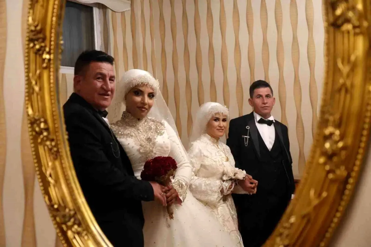 bayburtta-ikili-dugun-iki-kardes-fasli-ve-hintli-gelinlerle-evleniyor-eyGwZaLg.jpg